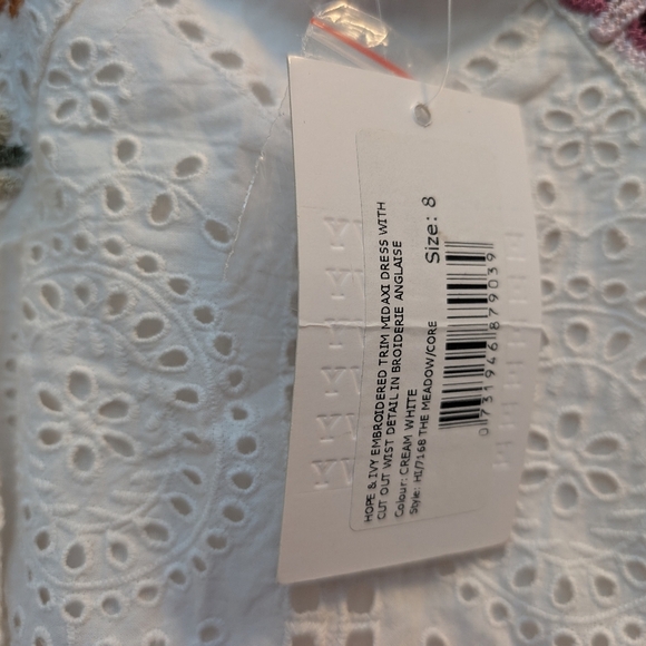 Hope & Ivy Embroidered Floral Dress - Picture 8 of 10